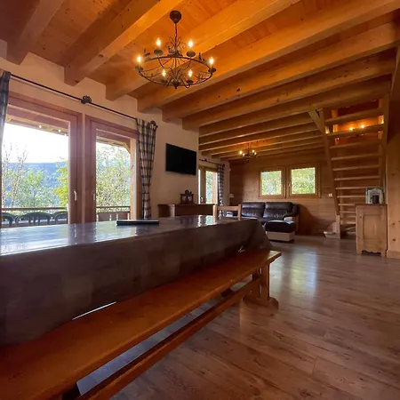Chalet Savoyard Avec Jardin, Poele A Bois Et Wifi - Fr-1-624-11