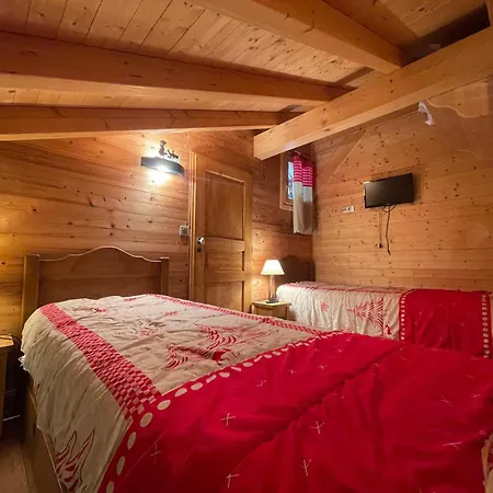 Chalet Savoyard Avec Jardin, Poele A Bois Et Wifi - Fr-1-624-11 *
