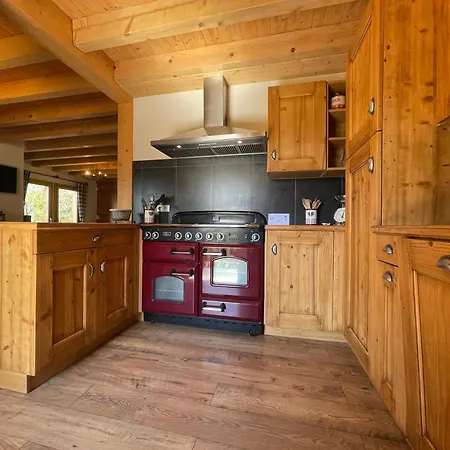 Savoyard Avec Jardin, Poele A Bois Et Wifi - Fr-1-624-11 Chalet